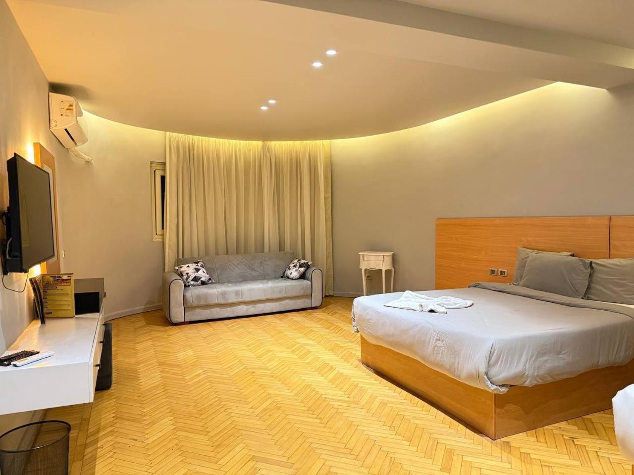 Horus Pyramids View Hotel 4*